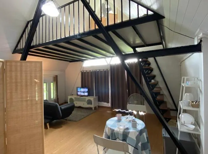 Royal Mountain View Chalet *